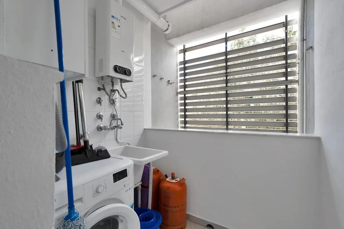 Tropical Chic Apartment In San Pedro Marbella - San Marino III 0*,
