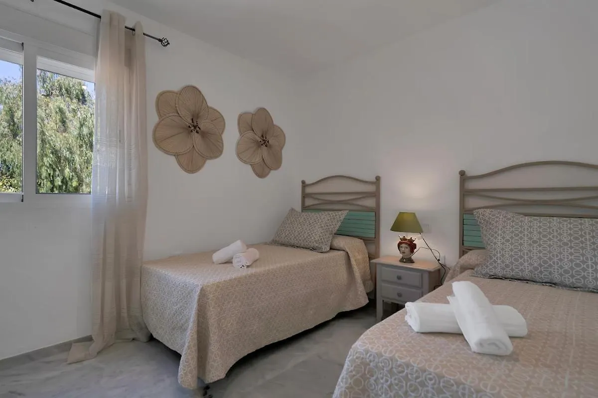 Tropical Chic Apartment In San Pedro Marbella - San Marino III